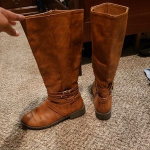 Brown boots